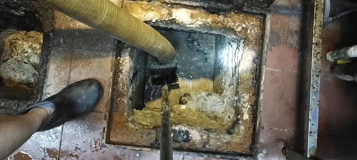 东凤镇污水池清理一般都有毒气，怎么预防中毒呢？