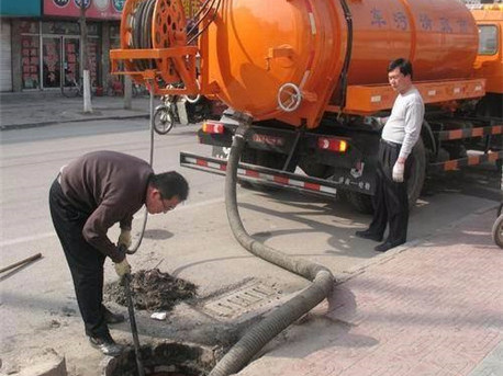 东凤镇清掏化粪池，健康生活从这里开始